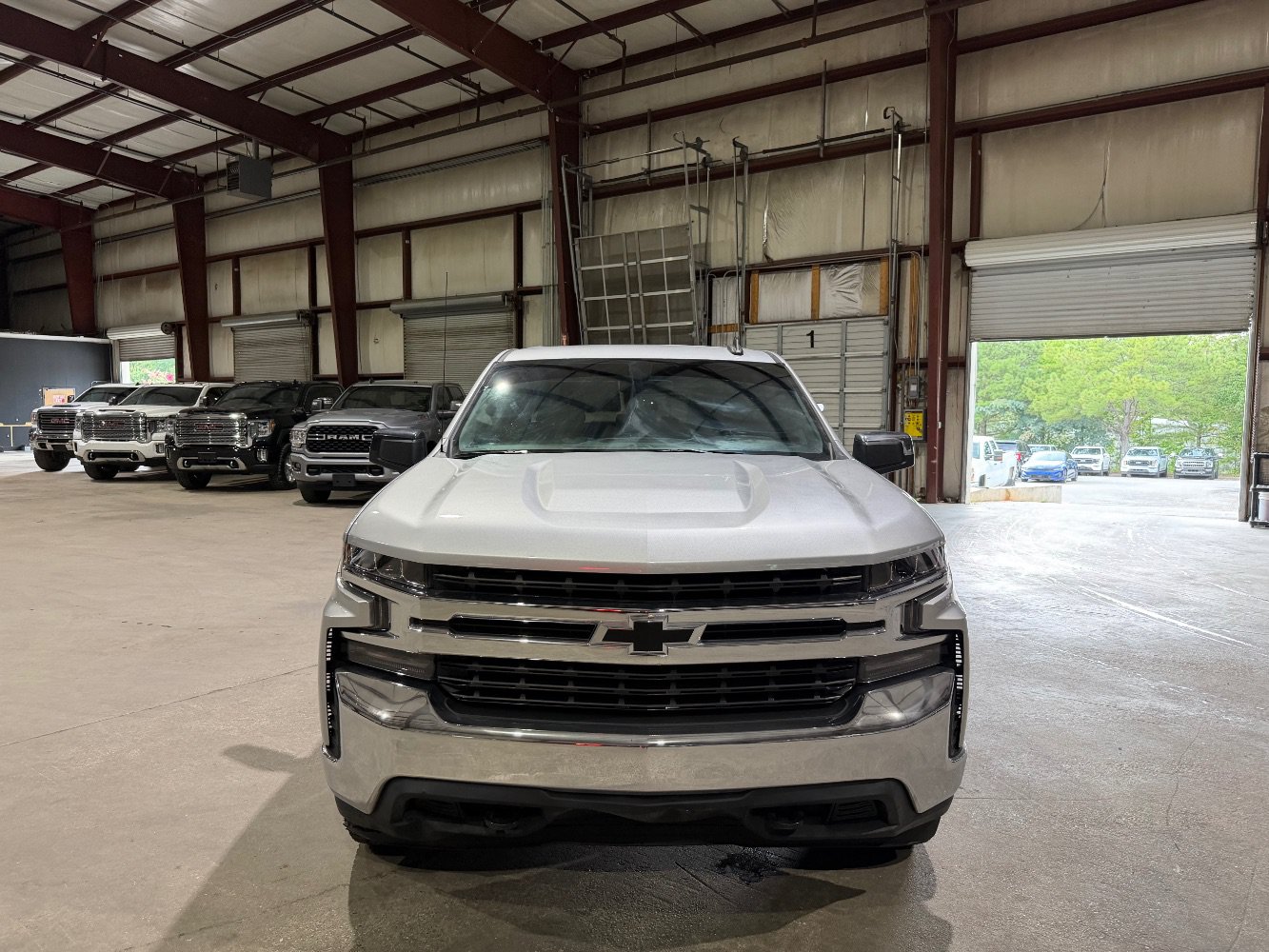 Used 2021 Chevrolet Silverado 1500 LT AWD/4WD image 10