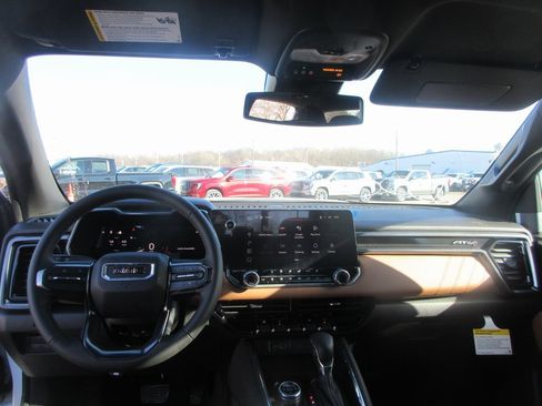 New 2026 GMC Canyon AT4 image 15