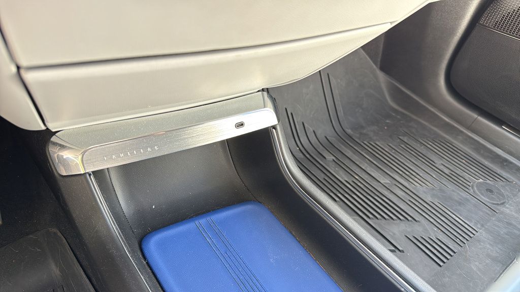 Certified 2024 Cadillac Lyriq Luxury w/ LPO, Floor Liner Package AWD/4WD image 40