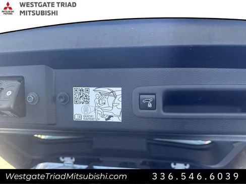 Used 2022 Toyota Sienna Platinum image 34