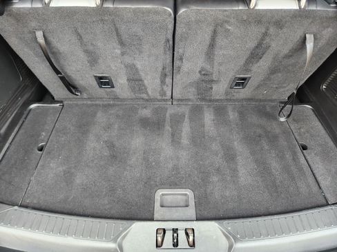 Used 2021 Ford Explorer XLT w/ Equipment Group 202A image 38