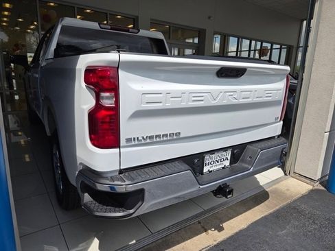 Used 2024 Chevrolet Silverado 1500 LT image 8