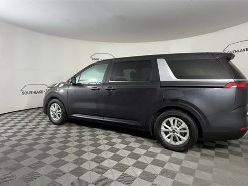 Certified 2024 Kia Carnival LX image 6