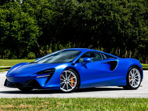 Used 2023 McLaren Artura PERFORMANCE image 7