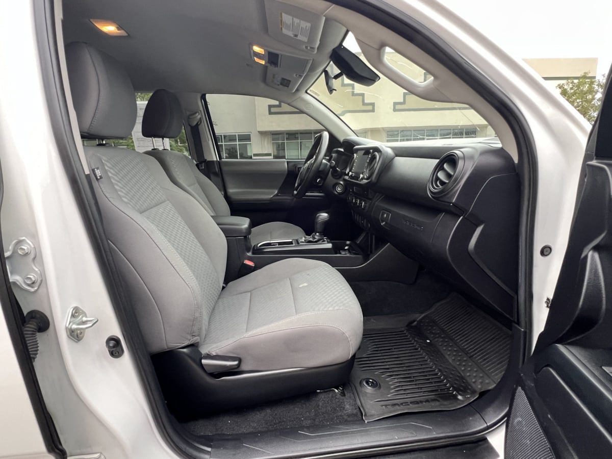 Used 2021 Toyota Tacoma SR AWD/4WD image 12