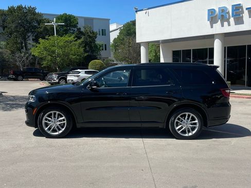 Used 2017 Volvo XC90 T6 Momentum w/ Vision Package image 3