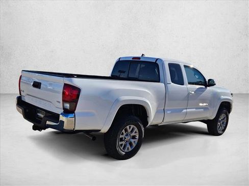 Used 2018 Toyota Tacoma SR5 image 5