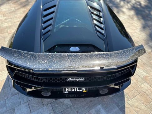 Used 2021 Lamborghini Huracan EVO image 8