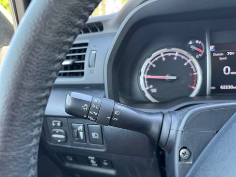 Used 2023 Toyota 4Runner Limited AWD/4WD image 21