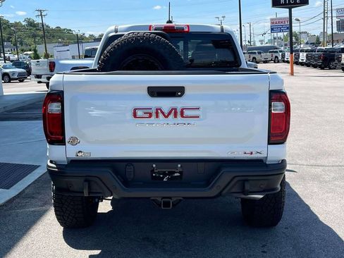 New 2026 GMC Canyon AT4X w/ AT4X AEV Edition AWD/4WD image 4