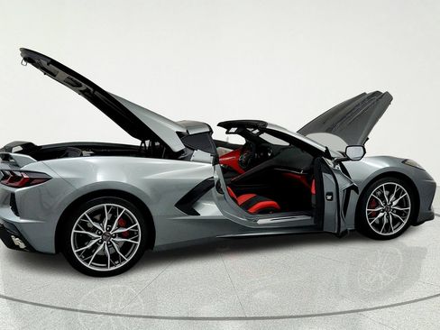 Used 2024 Chevrolet Corvette Stingray Premium Cpe w/ Z51 Performance Package RWD image 13