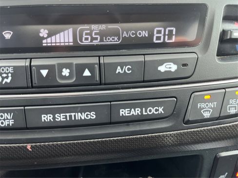 Certified 2022 Honda Pilot TrailSport image 42