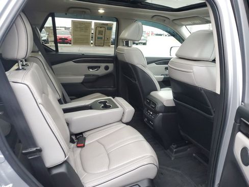 Certified 2023 Honda Pilot Elite image 32