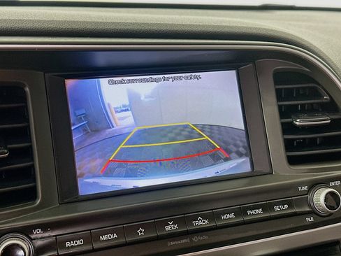 Used 2019 Hyundai Elantra SEL FWD image 14