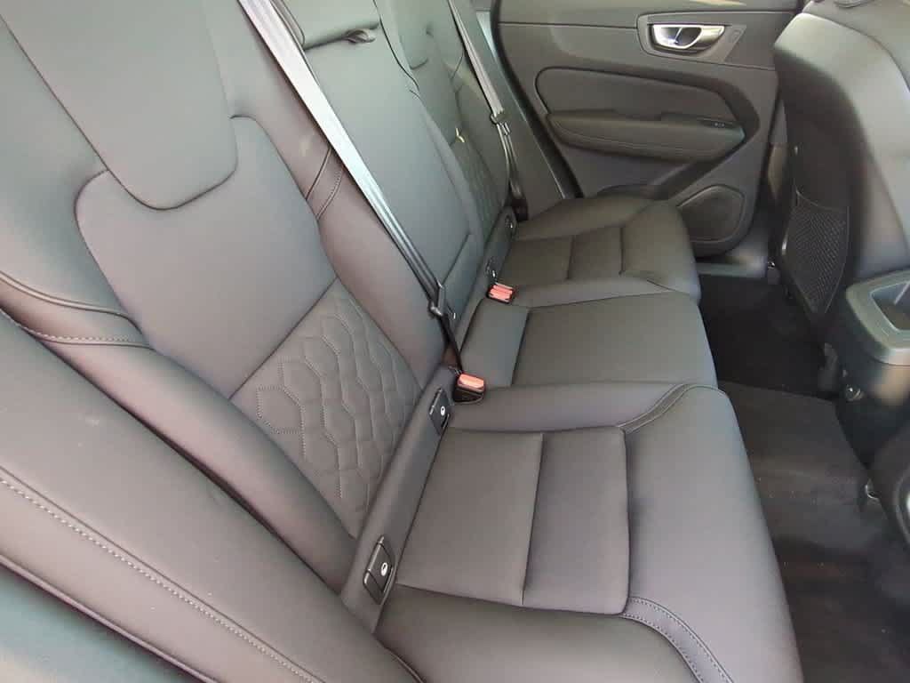 Used 2026 Volvo XC60 B5 Plus w/ Protection Package Premier AWD/4WD image 20