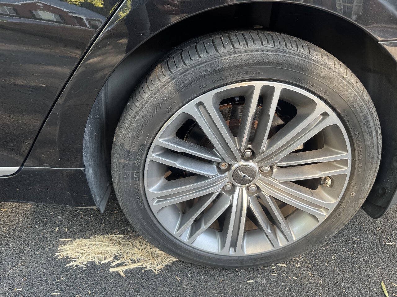 Used 2015 Hyundai Genesis 3.8 RWD image 11