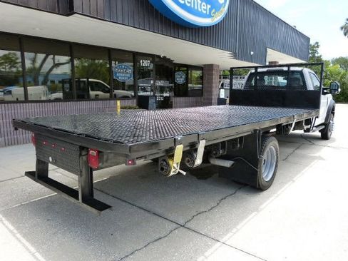 Used 2018 Ford F550 2WD Regular Cab Super Duty image 5