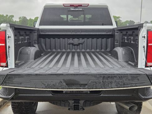 New 2026 Chevrolet Silverado 2500 ZR2 AWD/4WD image 7