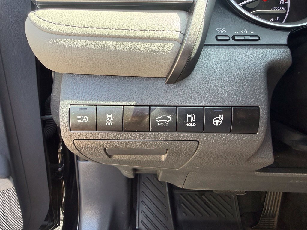 Used 2021 Toyota Camry XLE AWD/4WD image 21