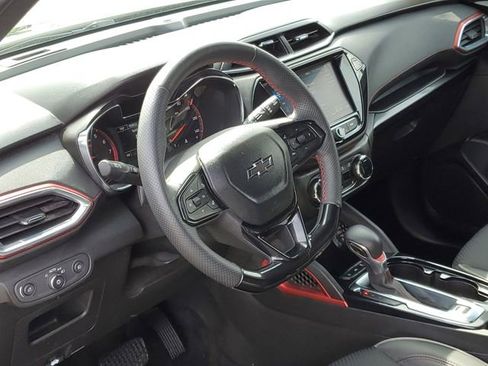 Certified 2023 Chevrolet TrailBlazer RS w/ Convenience Package image 18