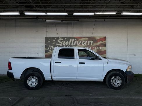 Used 2018 RAM 1500 4x4 Crew Cab w/ Protection Group image 6