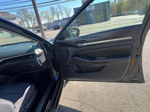 Used 2021 Nissan Altima 2.5 SV FWD image 30