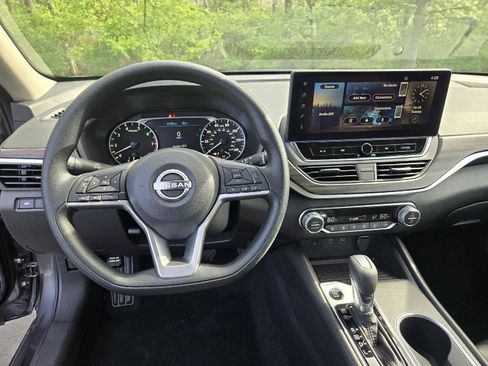 New 2026 Nissan Altima 2.5 SV w/ SV Special Edition Package FWD image 11
