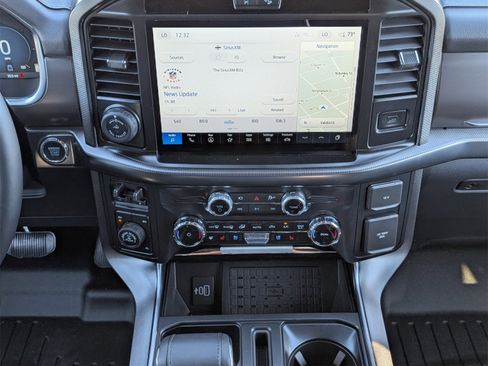 New 2025 Ford F150 Platinum w/ FX4 Off-Road Package image 7