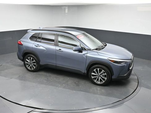 Used 2023 Toyota Corolla Cross XLE image 39