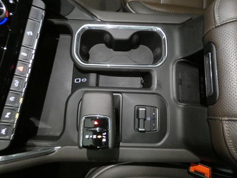 Used 2025 GMC Sierra 1500 Denali w/ Technology Package AWD/4WD image 20