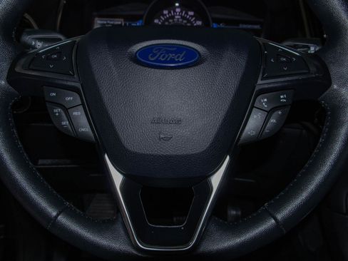 Used 2024 Ford Edge Titanium image 11