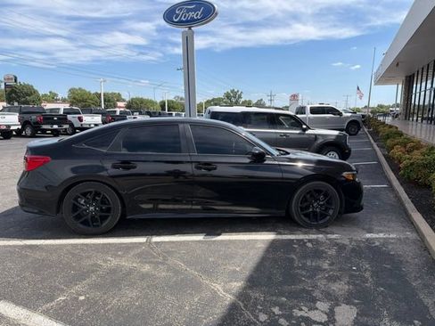 Used 2022 Honda Civic Sport image 4