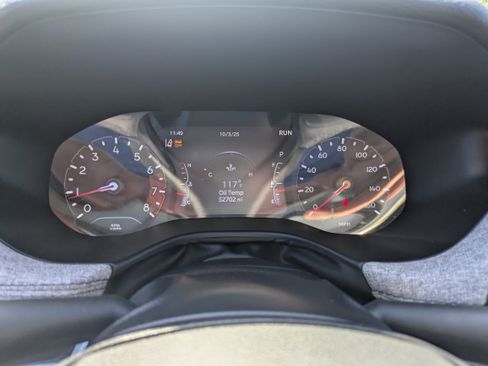 Used 2024 Jeep Compass Latitude image 15