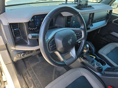 Used 2023 Ford Bronco Wildtrak AWD/4WD image 14