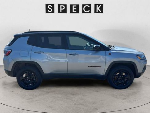 Used 2024 Jeep Compass Trailhawk AWD/4WD image 6