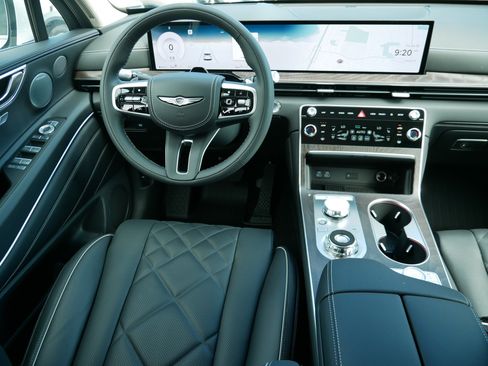 New 2025 Genesis GV80 3.5T Prestige image 6