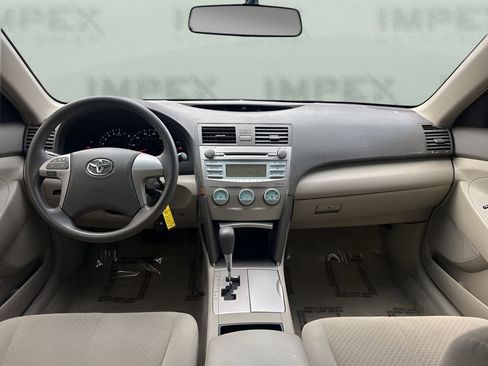 Used 2009 Toyota Camry LE image 11