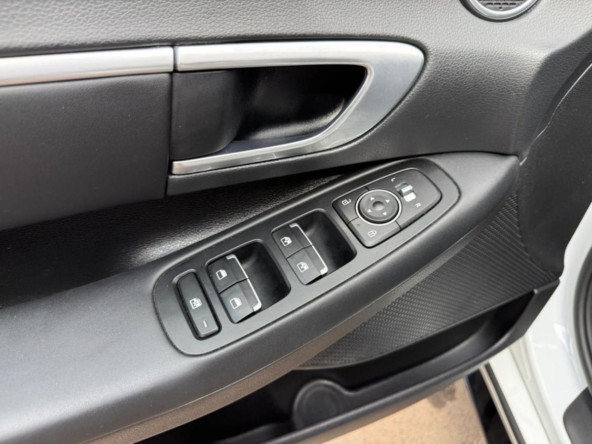 Used 2021 Hyundai Sonata SEL w/ Preferred Accessory Package FWD image 28