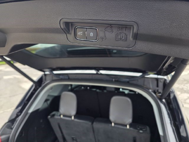 Used 2023 Ford Explorer XLT w/ Equipment Group 202A AWD/4WD image 12