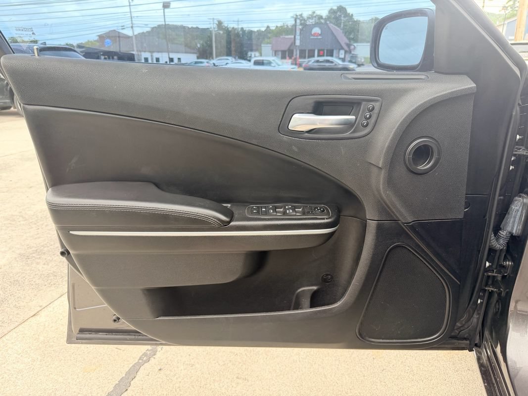 Used 2021 Dodge Charger SXT w/ Leather Interior Group RWD image 22