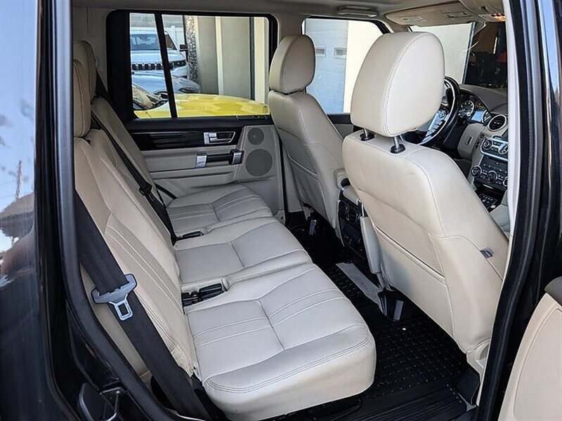 Used 2016 Land Rover LR4 HSE AWD/4WD image 30