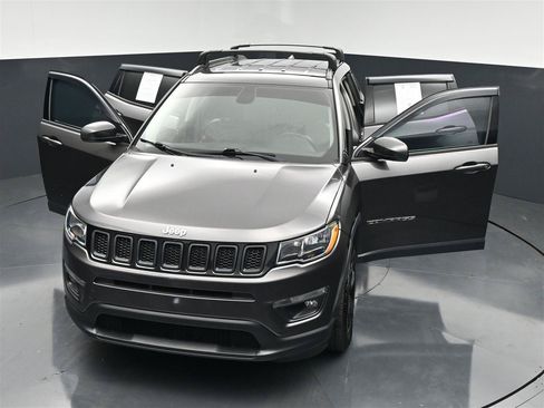 Used 2019 Jeep Compass Latitude AWD/4WD image 37