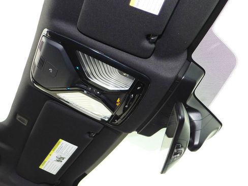 Used 2023 BMW 530e w/ Premium Package image 16