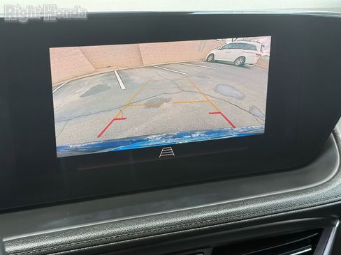 Used 2024 Buick Encore GX Sport Touring image 18