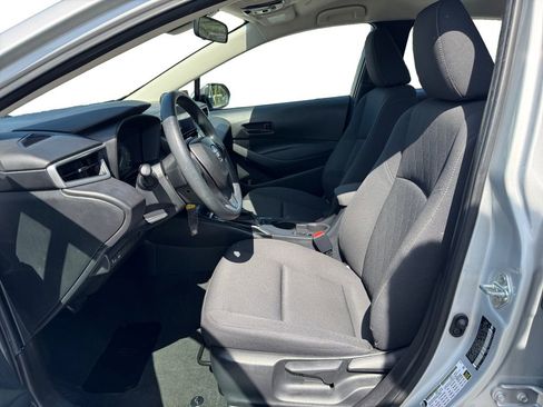 Used 2024 Toyota Corolla LE FWD image 9