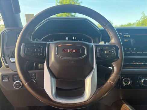 Used 2023 GMC Sierra 1500 SLT w/ SLT Premium Package AWD/4WD image 17