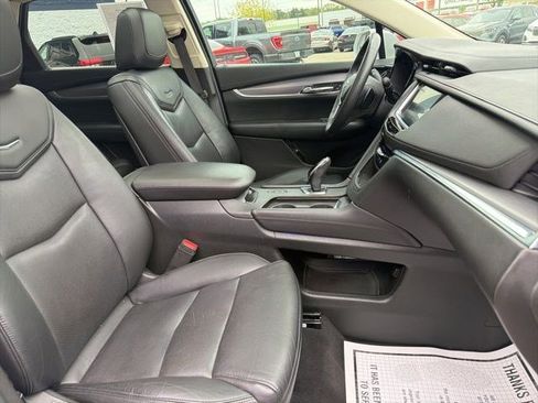 Used 2017 Cadillac XT5 Luxury w/ Driver Awareness Package AWD/4WD image 20