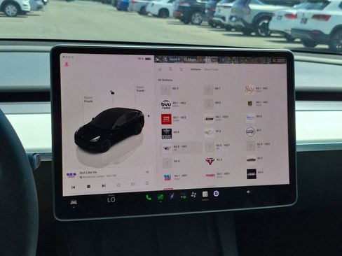 Used 2024 Tesla Model Y Long Range AWD/4WD image 24