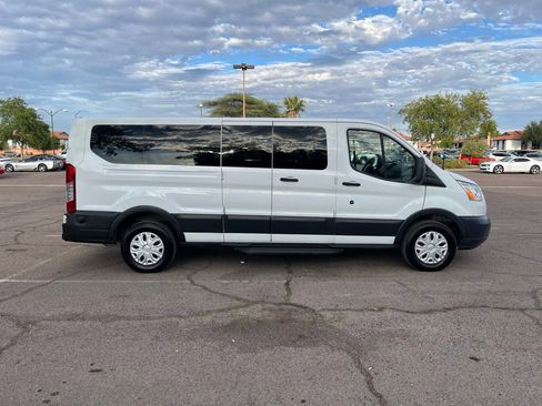 Used 2017 Ford Transit 350 XLT image 10