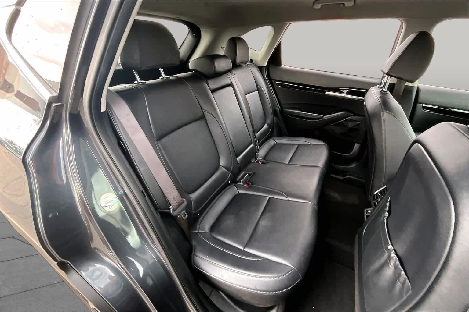 Used 2025 Kia Seltos EX FWD image 19